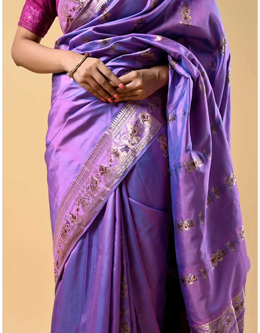 Purple Two Tone Silk Saree With Golden Zari Weaving - View 3