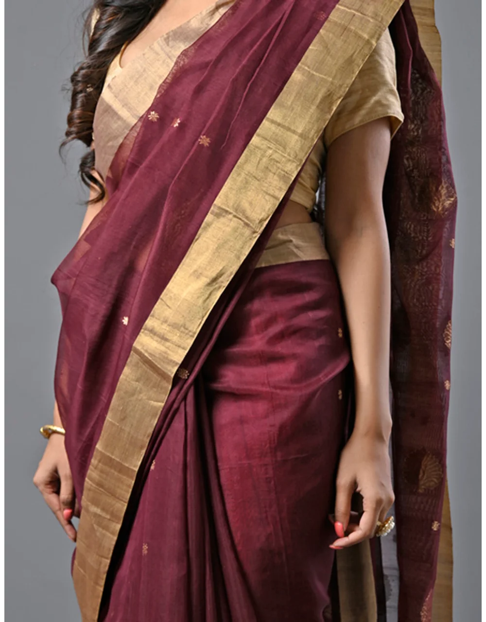 Maroon Chanderi Saree With Golden Zari Border - View 3