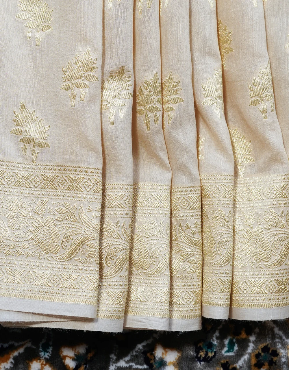 Beige Chandrika Polki Pure Munga Silk Banarasi Saree - View 5