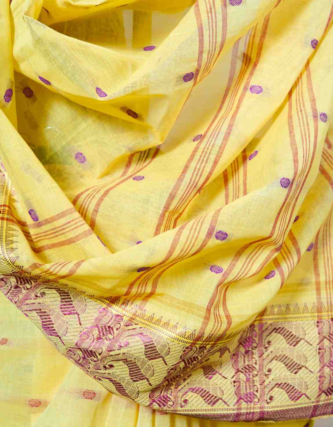 Yellow Sunbeam Yellow Handwoven Cotton Jamdani Saree With Magenta Thread Buti And Woven Peacock Border - View 5