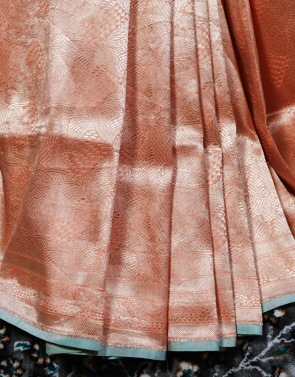 Coral Gulnaar Kimkhwab Pure Katan Silk Banarasi Saree - View 4