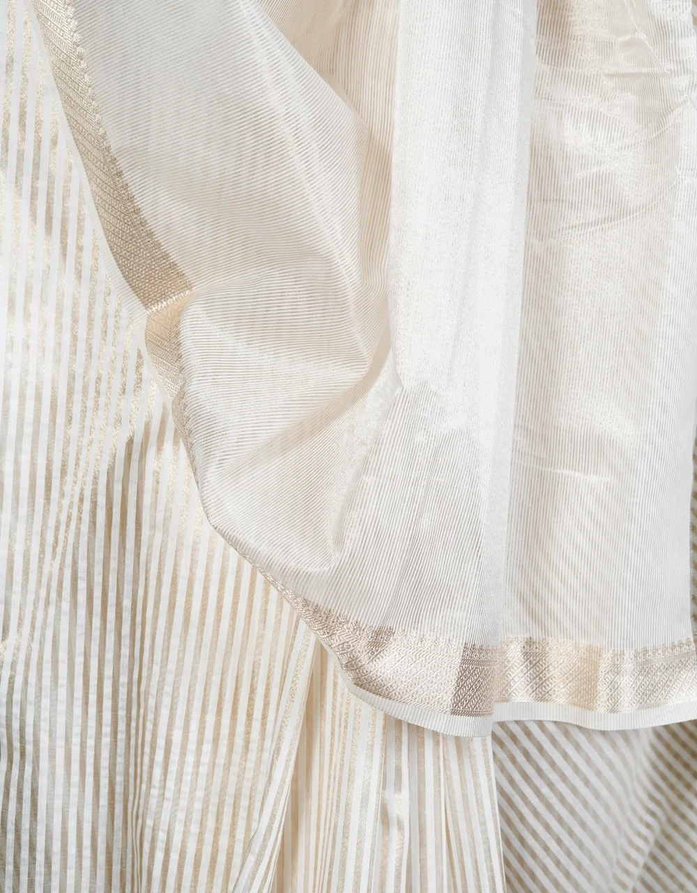 Cream Tissue Taarika Stripes Banarasi Saree - View 4