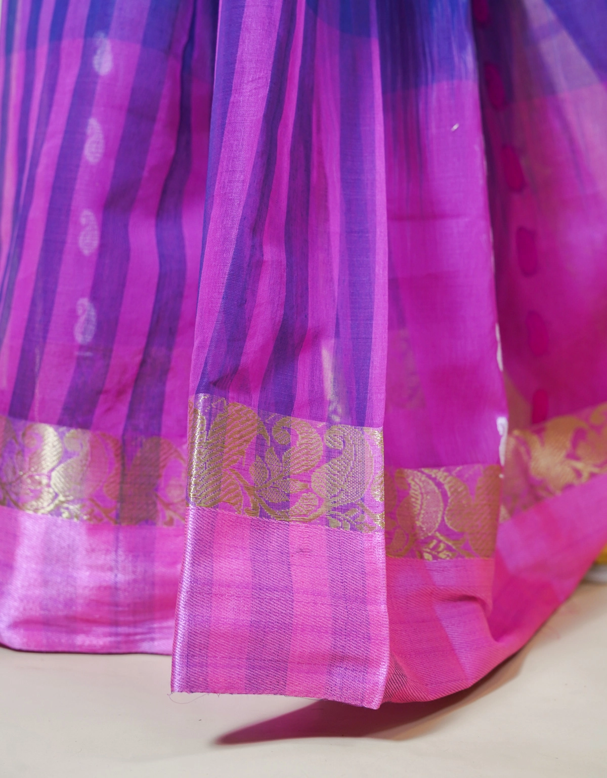Blue Royal Blue And Magenta Pink Silk Handloom Jamdani Saree - View 5