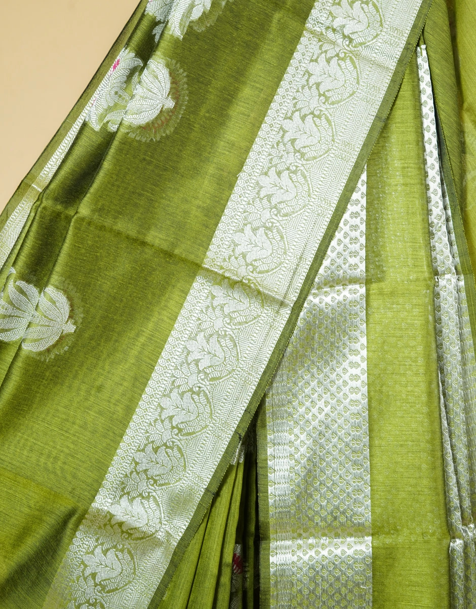 Green Olive Bhagalpur Cotton Silk Saree With Silver Zari Lotus Motifs - View 4
