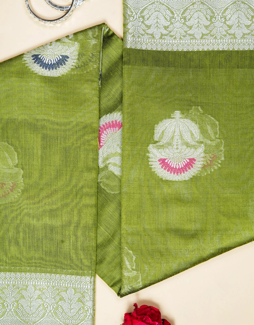 Green Olive Bhagalpur Cotton Silk Saree With Silver Zari Lotus Motifs - View 3