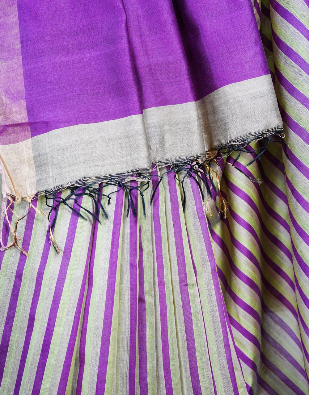 Blue Masterise Ghicha Silk Sare - View 4