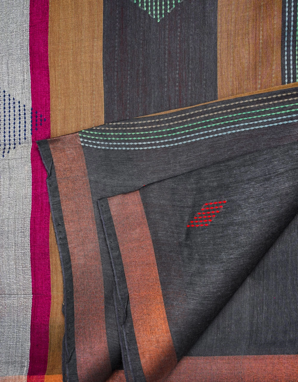 Black Charcoal Bhagalpur Ghicha Silk Saree - View 3