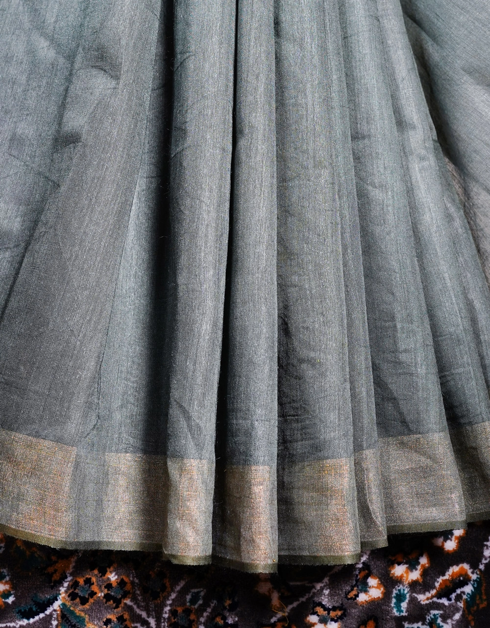 Grey Dual Tone With Contrast Pallu Ghicha Silk Saree - View 5