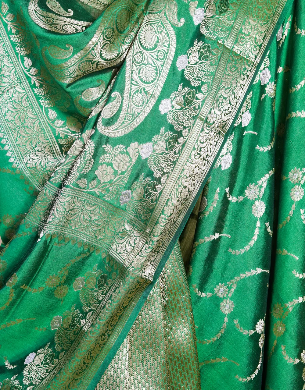 Green Emerald Pure Chiniya Banarasi Silk Saree - View 5