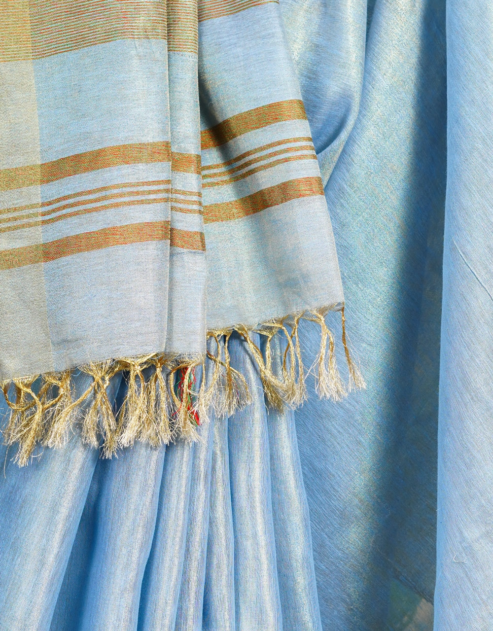 Blue Tissue Linen Saree With Antique Gold Border - View 4