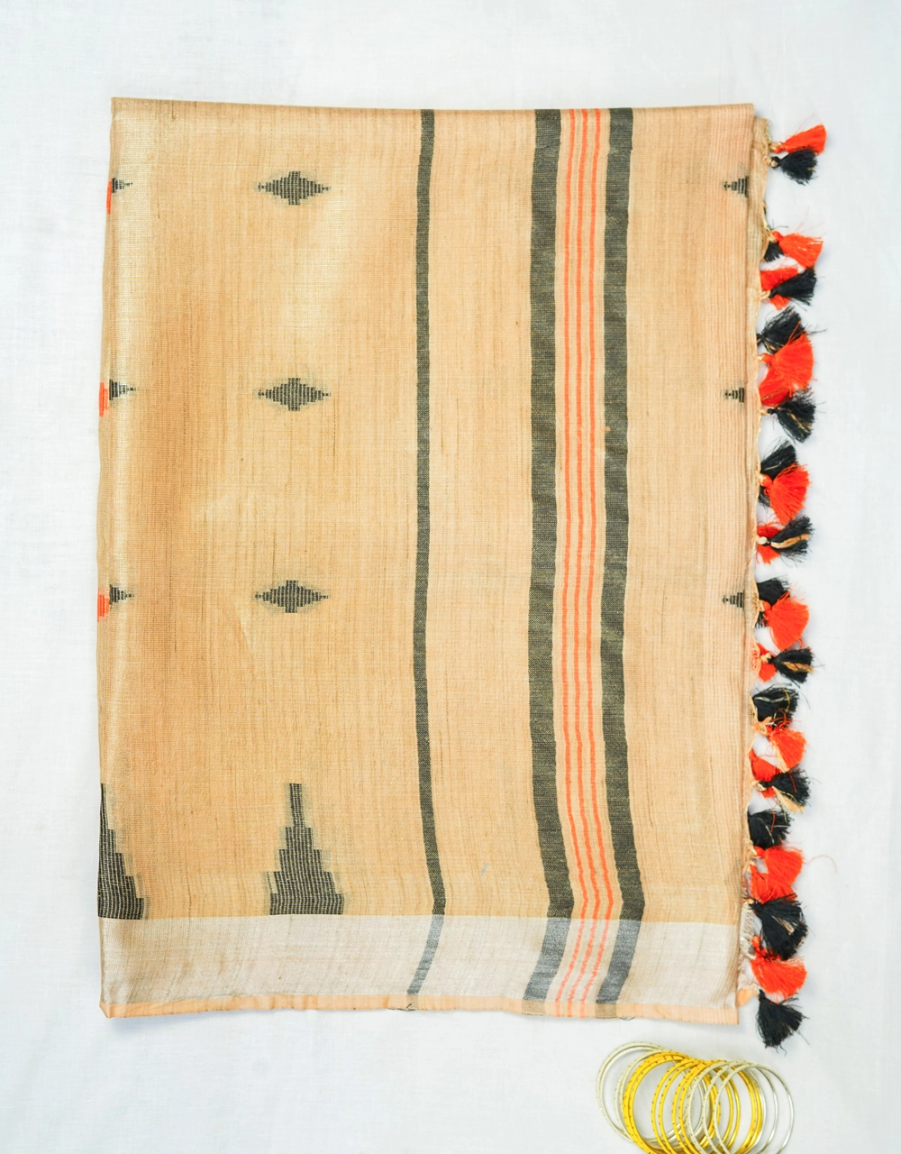 Hovered view of Peach Beige Geometric Motif Tissue Linen Saree With Contrast Tassels