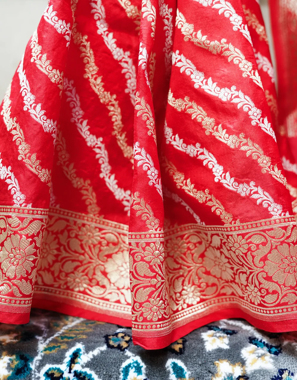Red Crimson Red Pure Silk Katan Saree - View 3