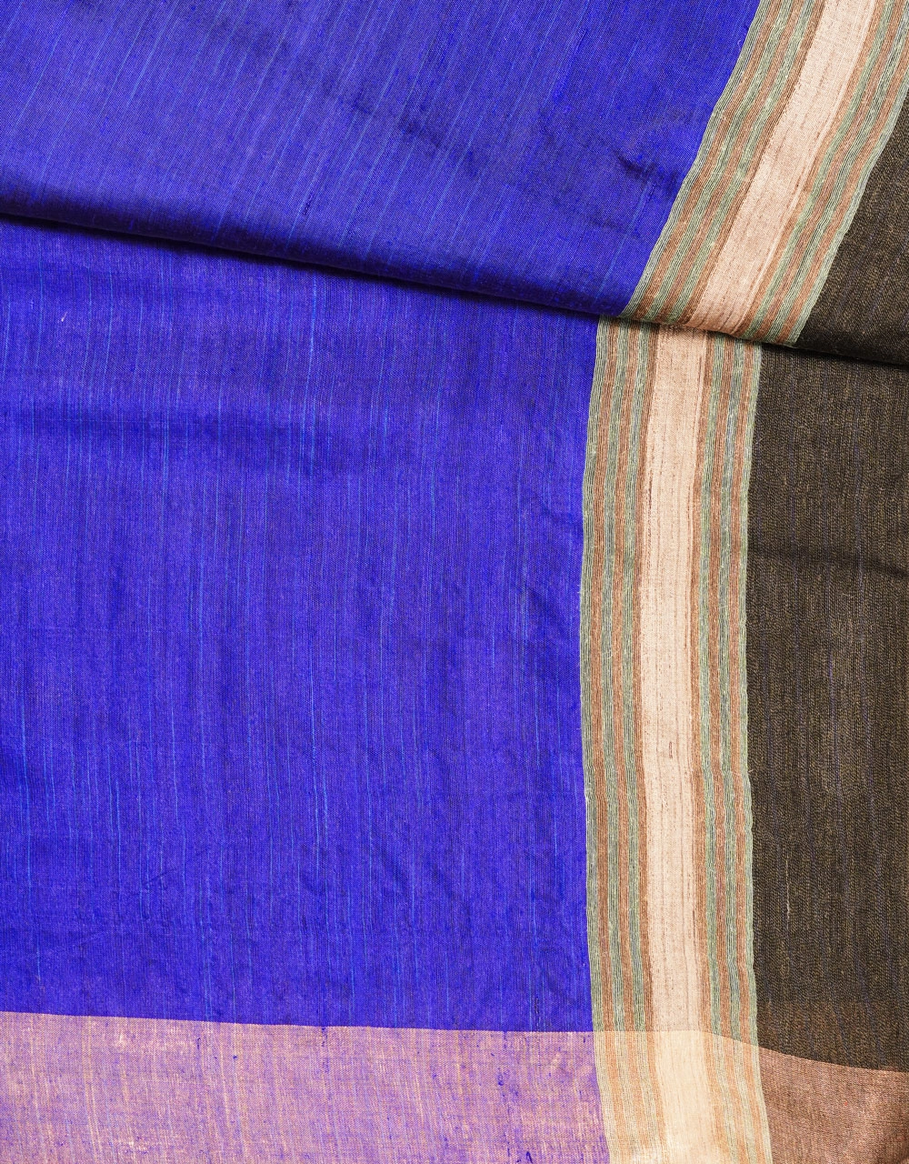 Black Pure Mulberry Munga Silk Spun Handloom Saree With Royal Blue Pallu - View 3