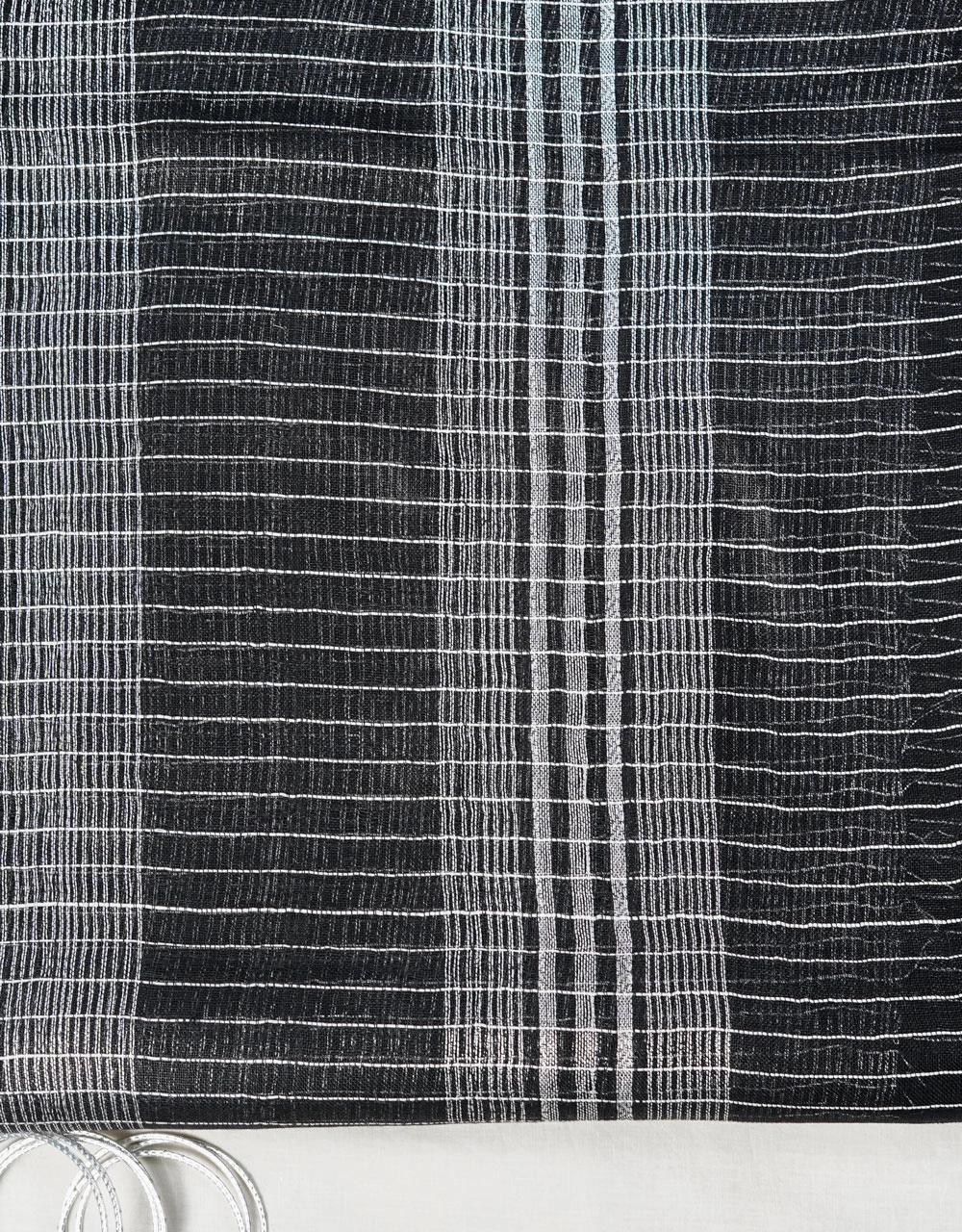 Black Black With White Woven Lines Handloom Linen Saree - View 3