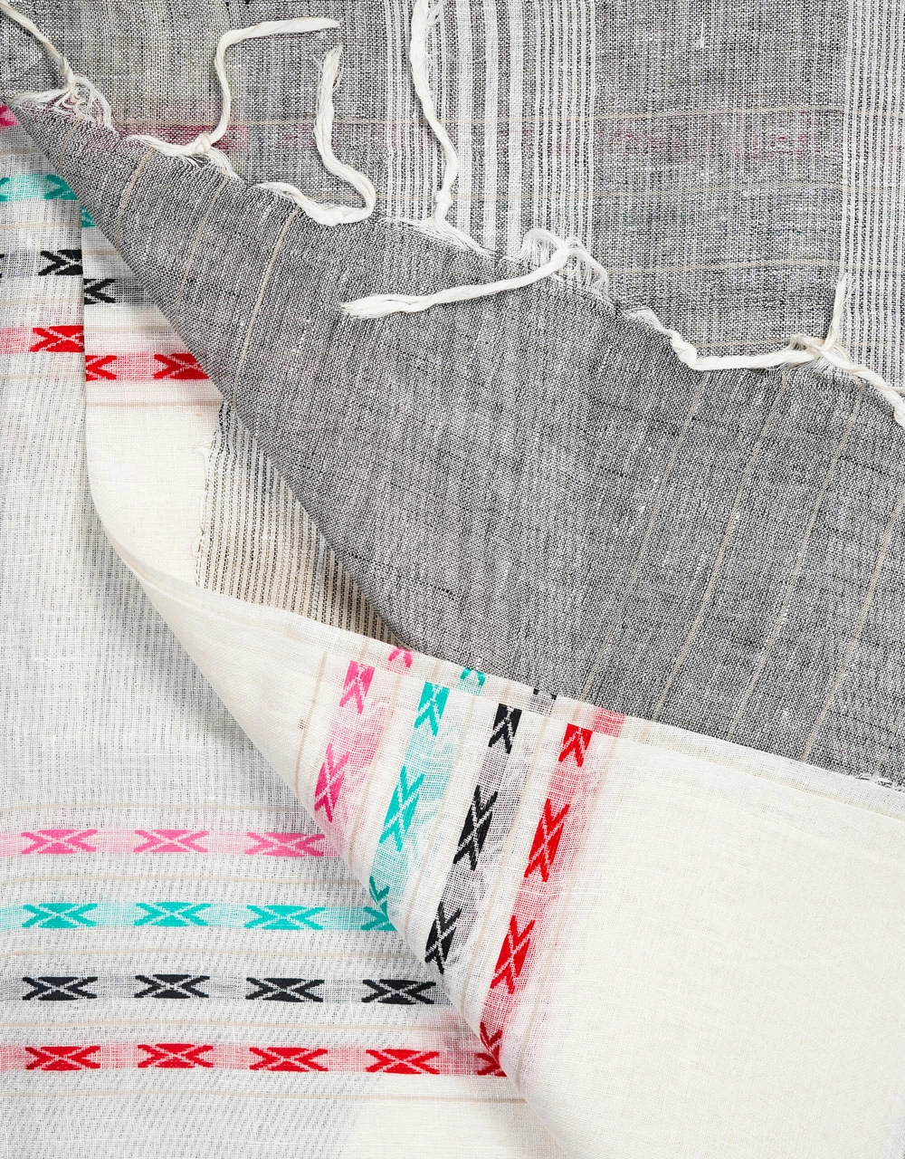 Off White Body With Aqua Blue Pallu And Multicolour Woven Accents Linen Saree - View 3