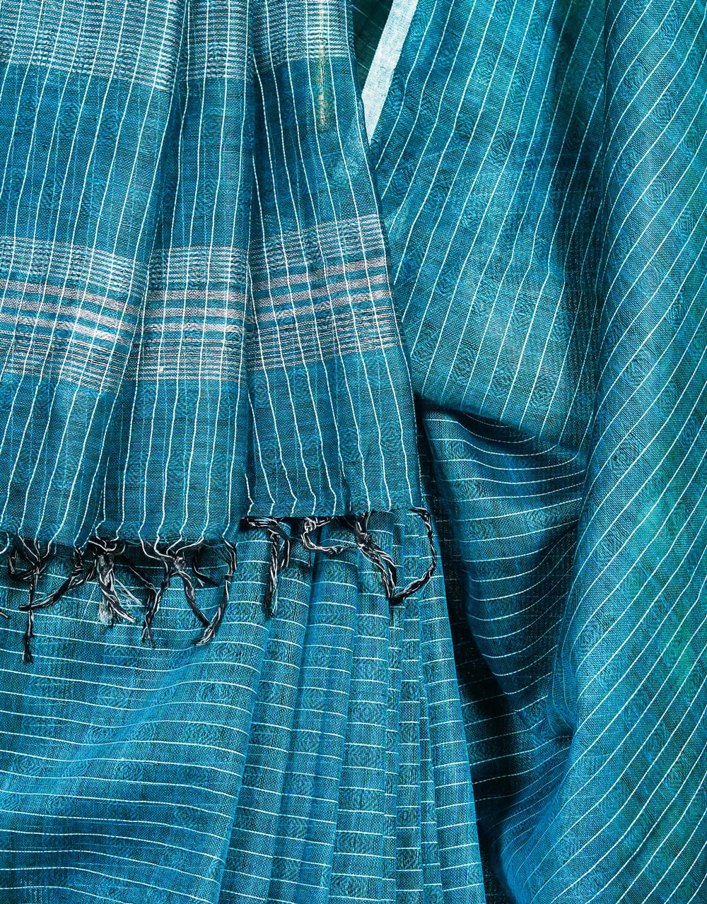 Blue Teal With Off White Stripes Pure Handloom Linen Saree - View 4