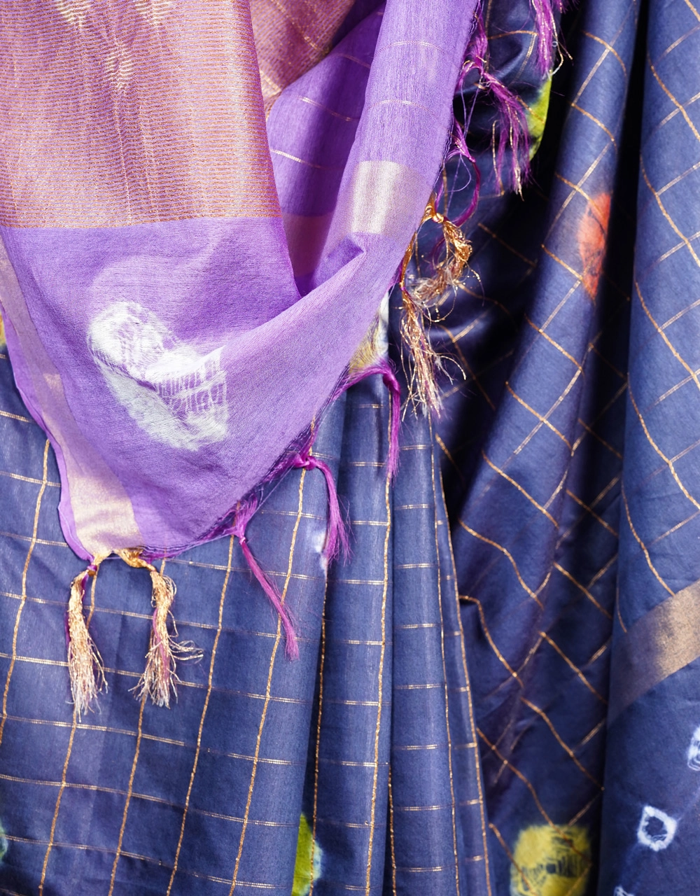 Blue Dual Tone Cotton Silk Saree With Golden Checks - View 4