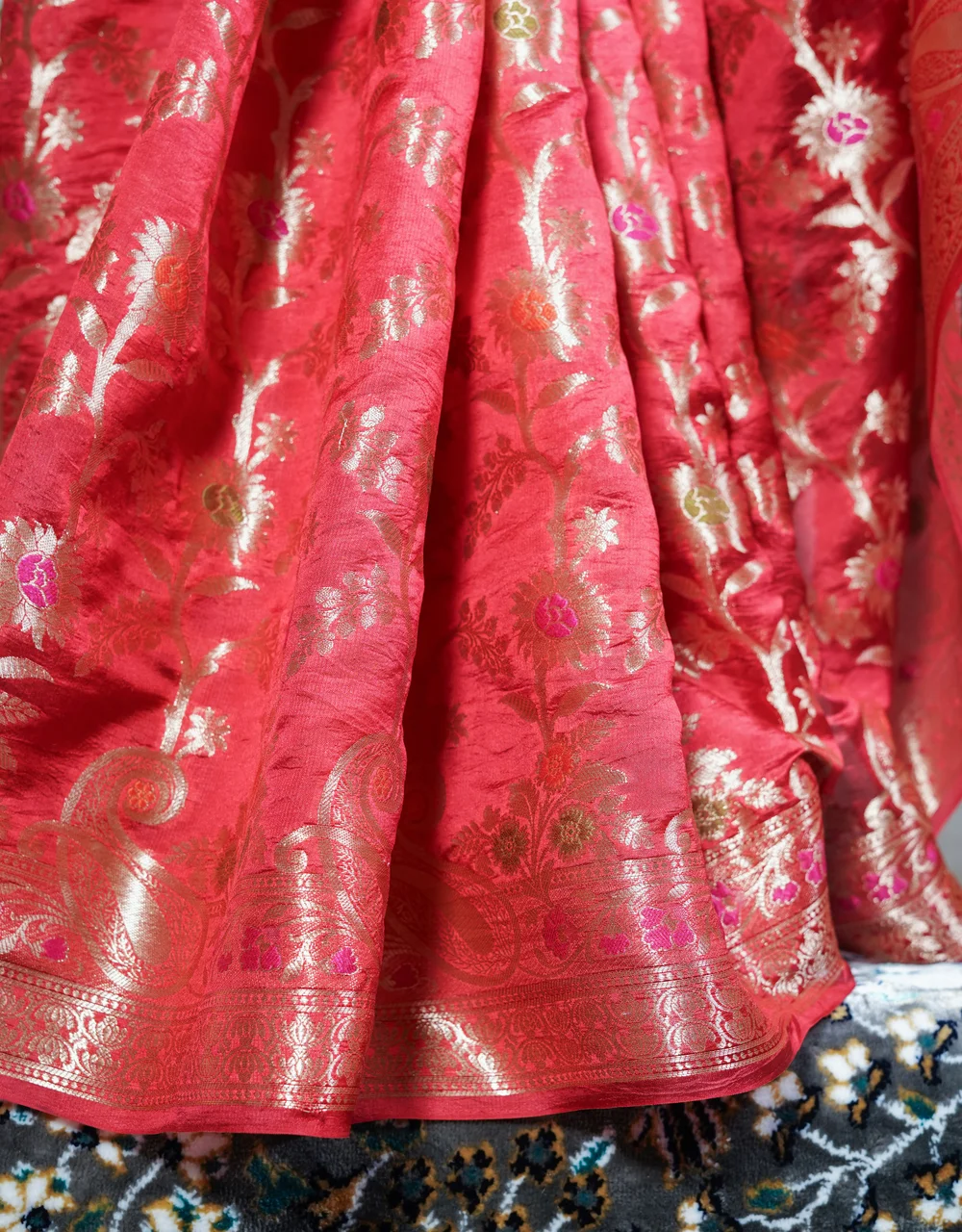 Red Radiant Dupion Silk Banarasi Saree - View 3
