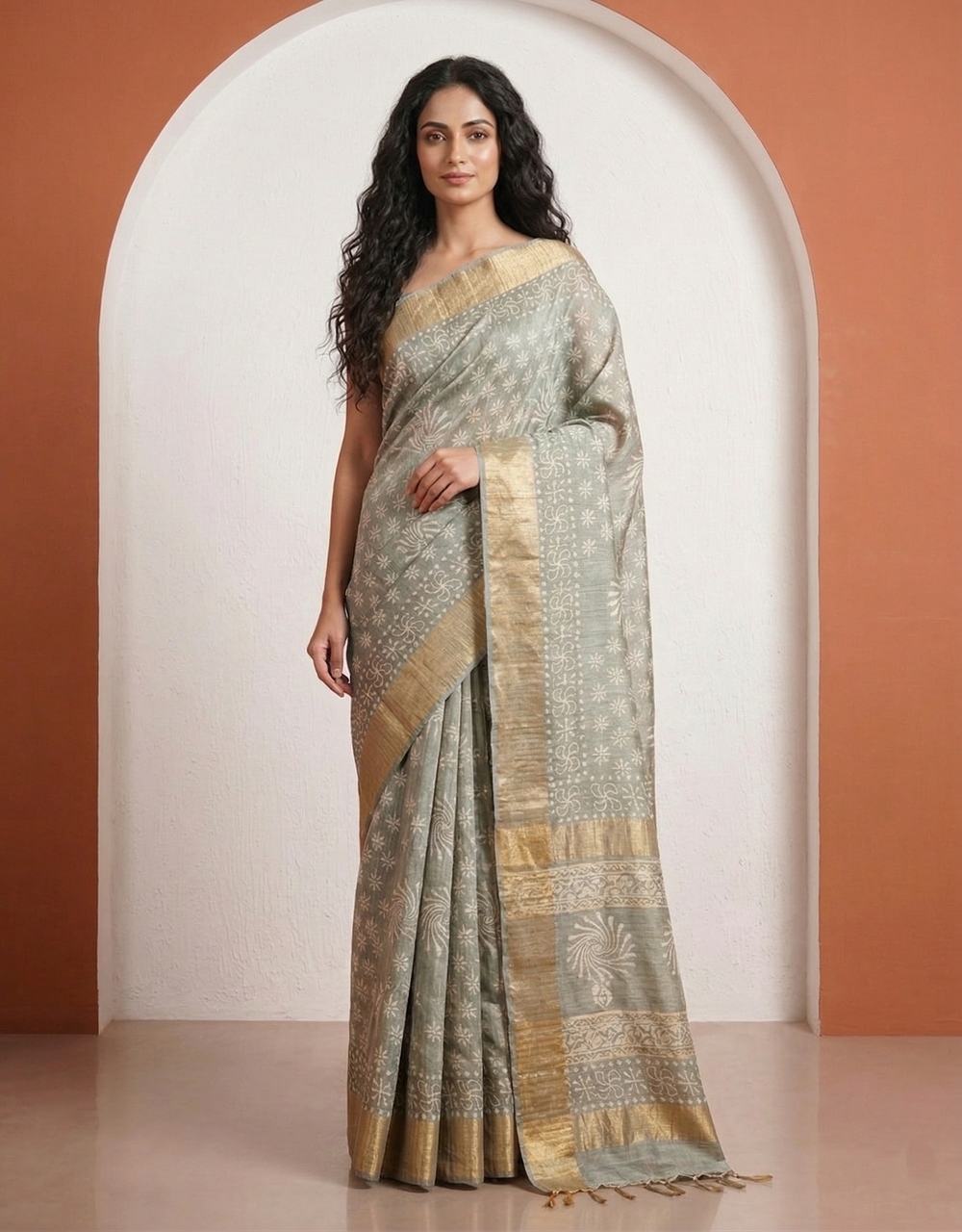 grey-cotton-silk-saree-with-floral-buti-block-print