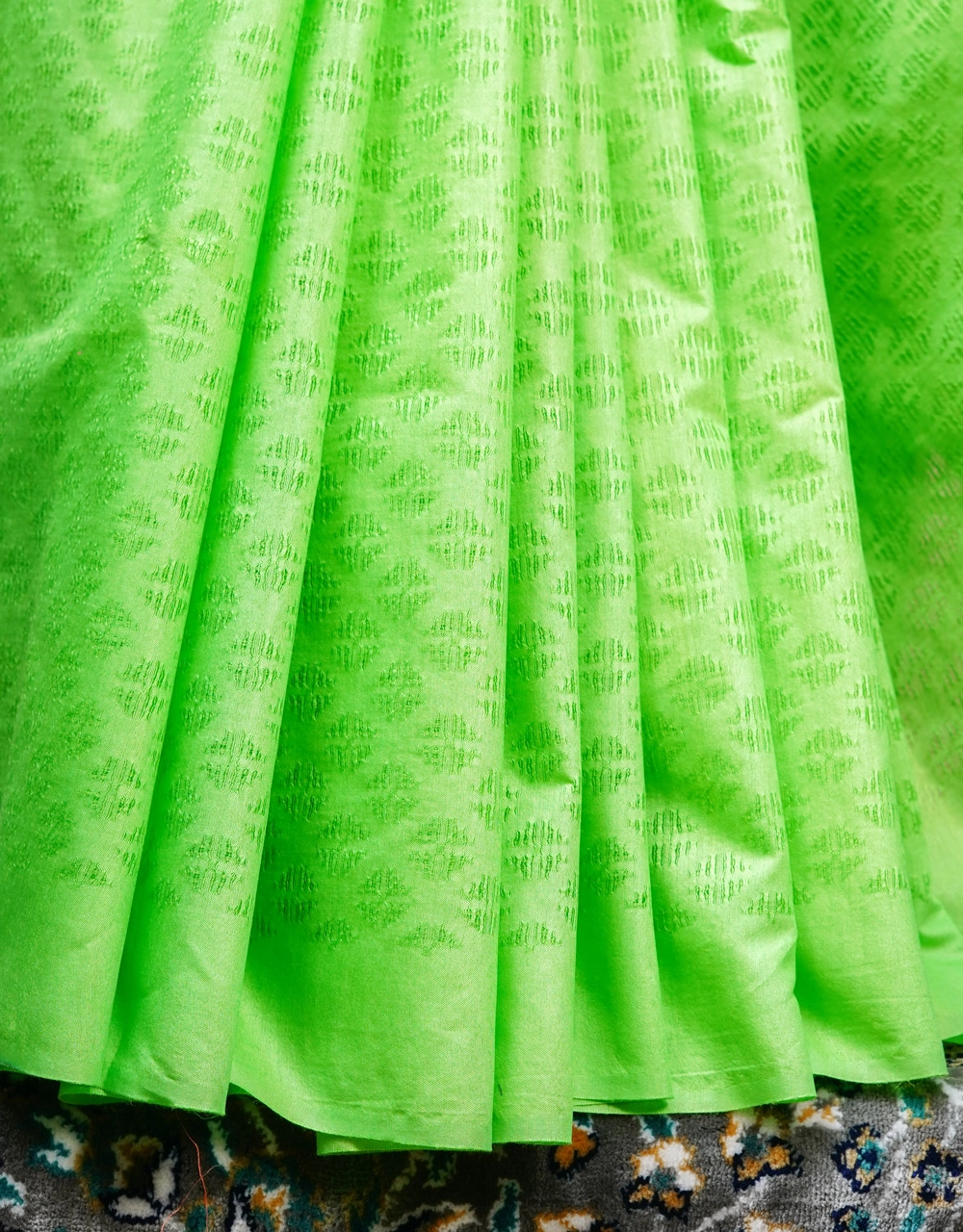 Green Elegant Cotton Silk Saree With Self Butti Weave - View 5