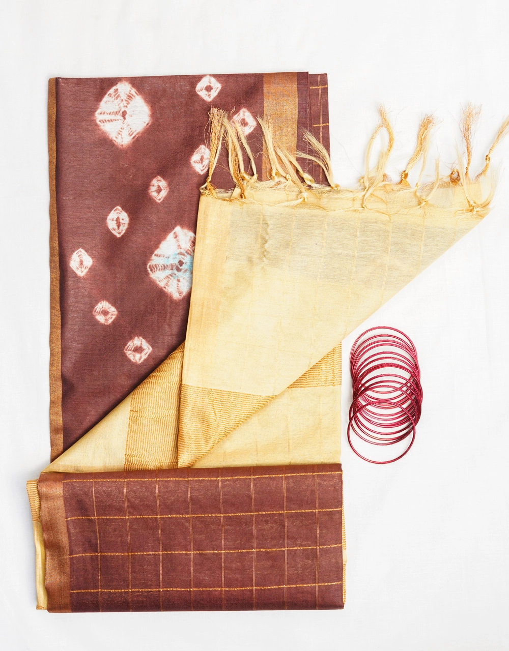 Hovered view of Brown Cotton Silk Saree With Beige Pallu And Traditional Bandhani Motifs