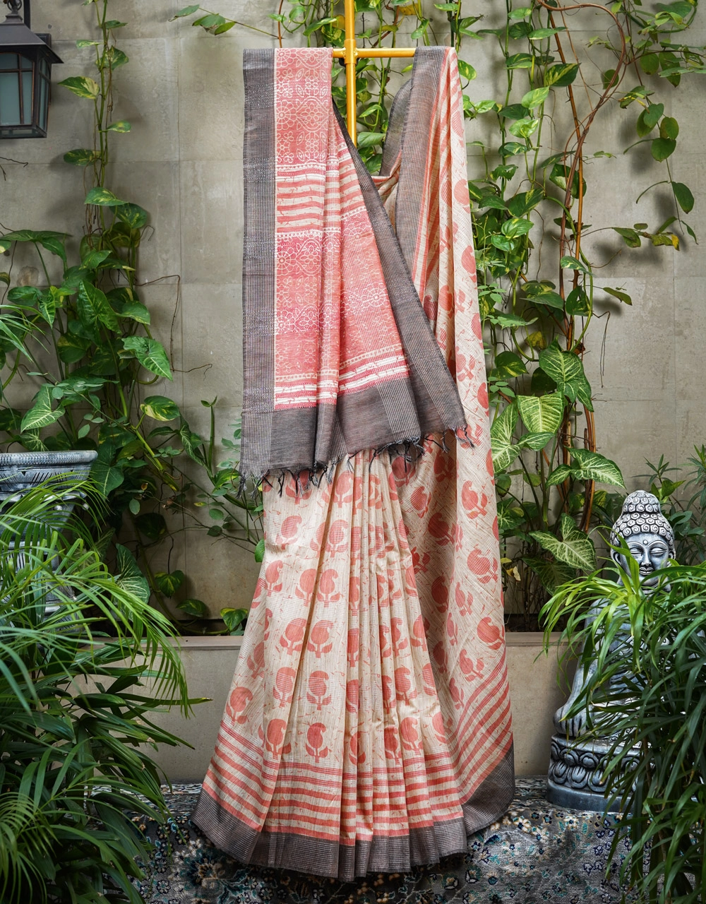 Off White With Peach Motifs And Grey Contrast Pallu