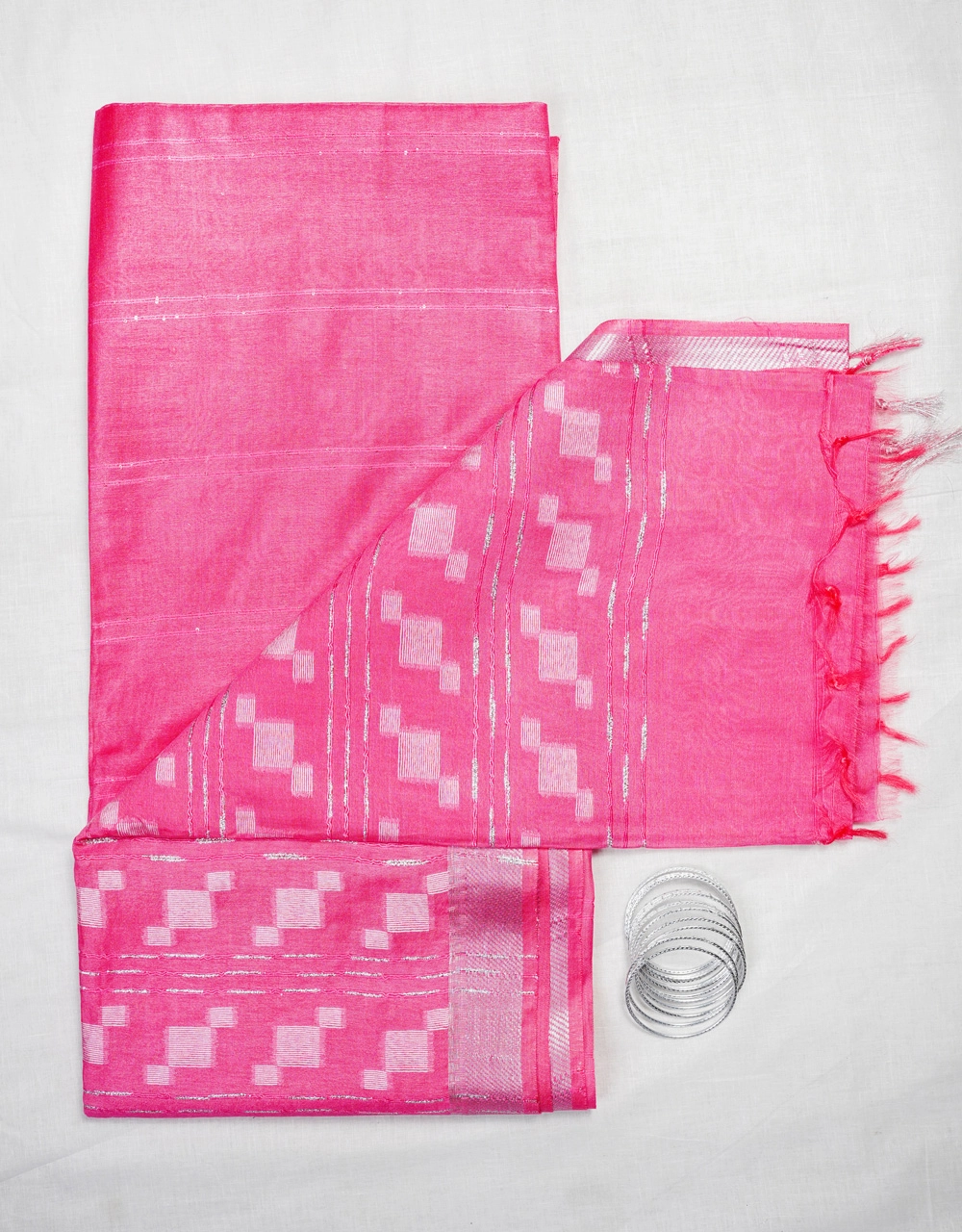 Hovered view of Pink Cotton Silk Saree With Geometric Buta Pallu And Silver Zari Border