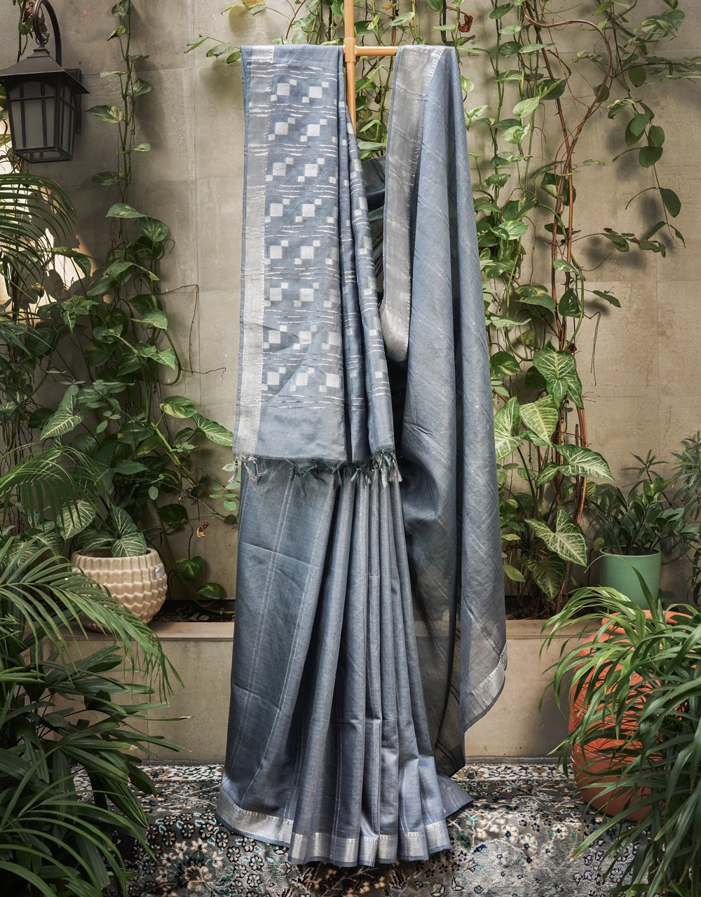 Grey Cotton Silk Saree With Geometric Buta Pallu