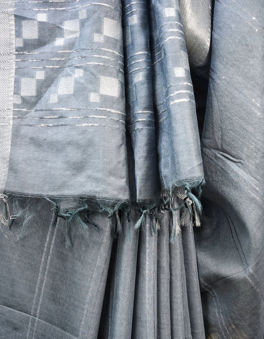 Grey Cotton Silk Saree With Geometric Buta Pallu - View 4