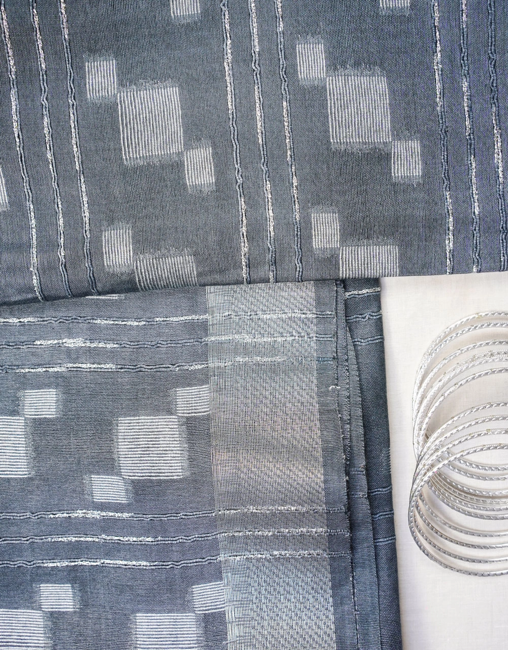 Grey Cotton Silk Saree With Geometric Buta Pallu - View 3