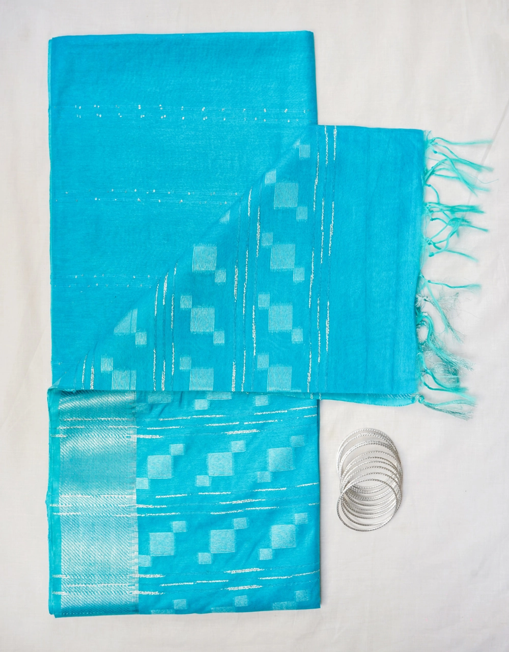 Hovered view of Blue Cotton Silk Saree With Silver Geometric Butta Pallu