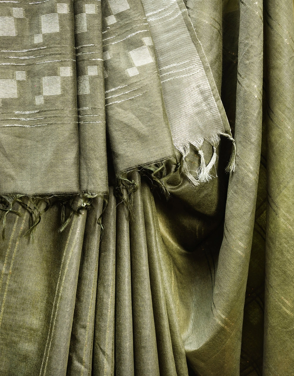 Green Pure Cotton Silk Saree With Silver Zari Checks - View 4