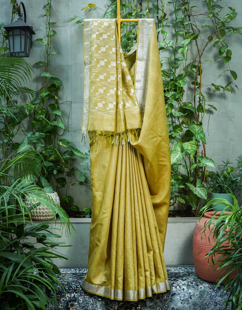 Green Green Cotton Silk Saree With Silver Zari - View 1