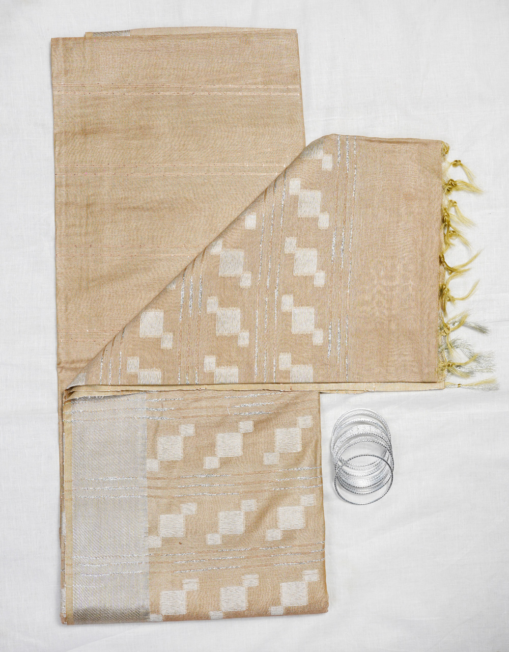 Hovered view of Beige Cotton Silk Saree With Silver Zari Border
