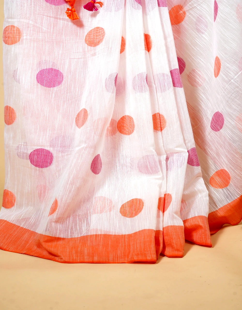 White And Orange Ball Butti Cotton Saree With Contrast Tassel Pallu - View 5