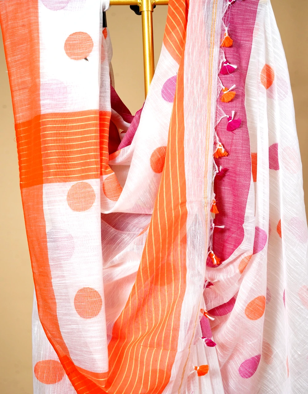 White And Orange Ball Butti Cotton Saree With Contrast Tassel Pallu - View 4