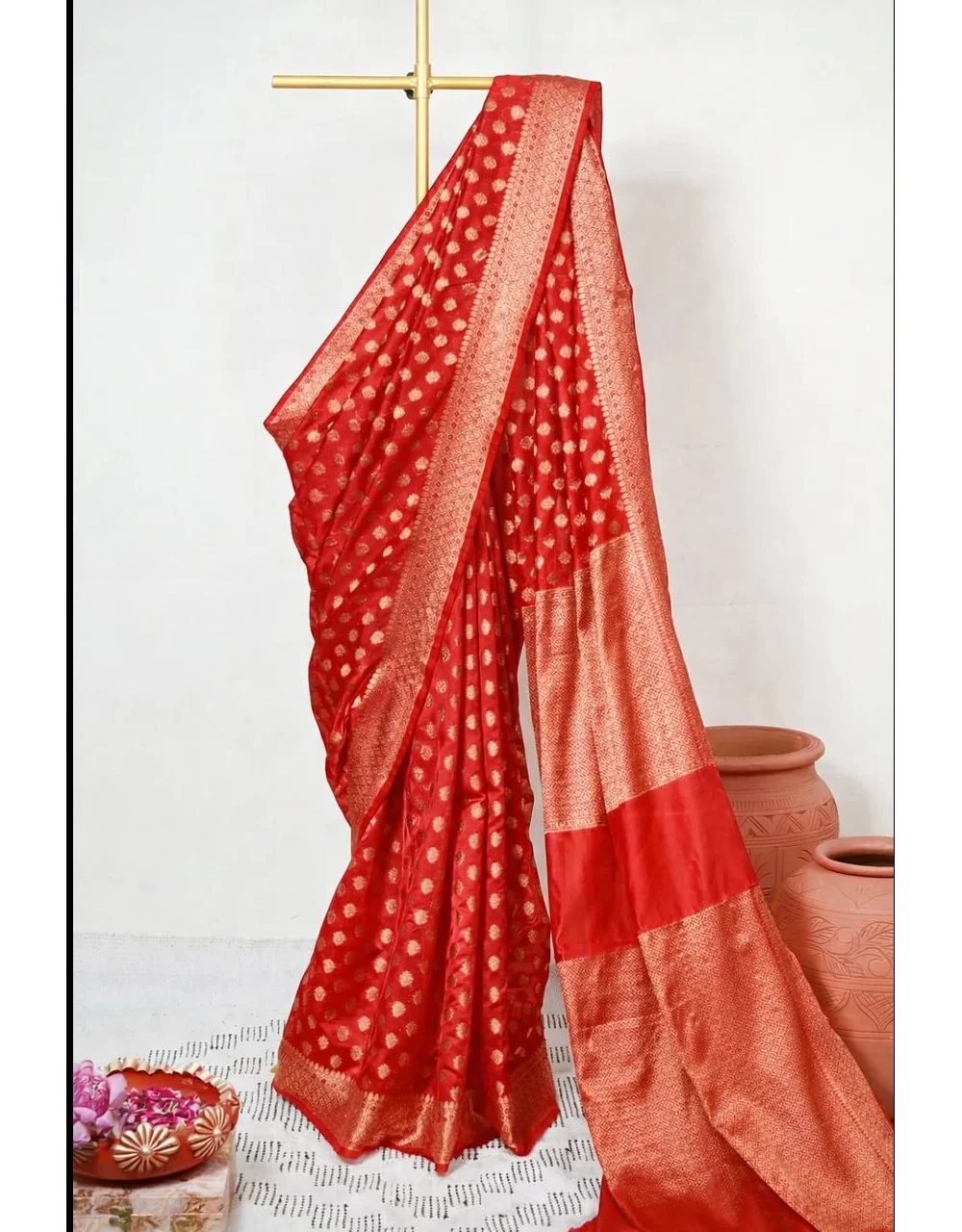 Hovered view of Red Radiance Cotton Zari Saree With All Over Booti And Traditional Border