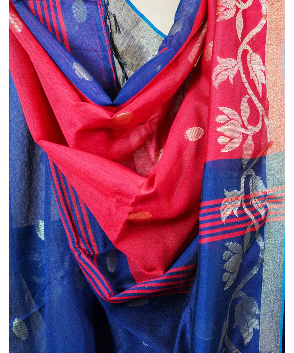 Indigo Blue Handloom Silk Saree With Contrast Red Pallu - View 4