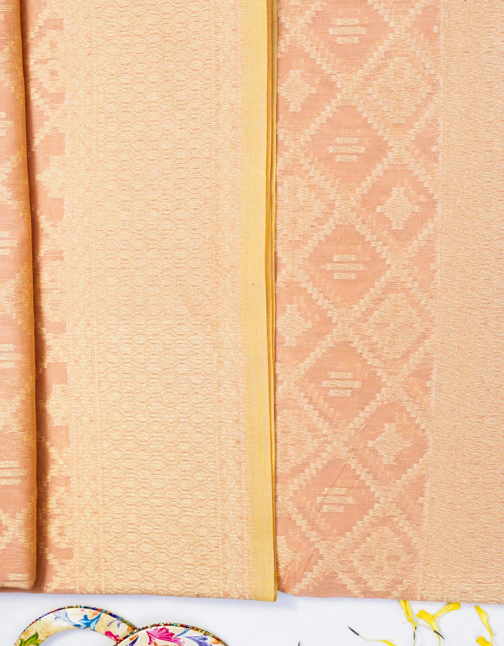 Peach Golden Jamdani Cotton Silk Saree - View 3