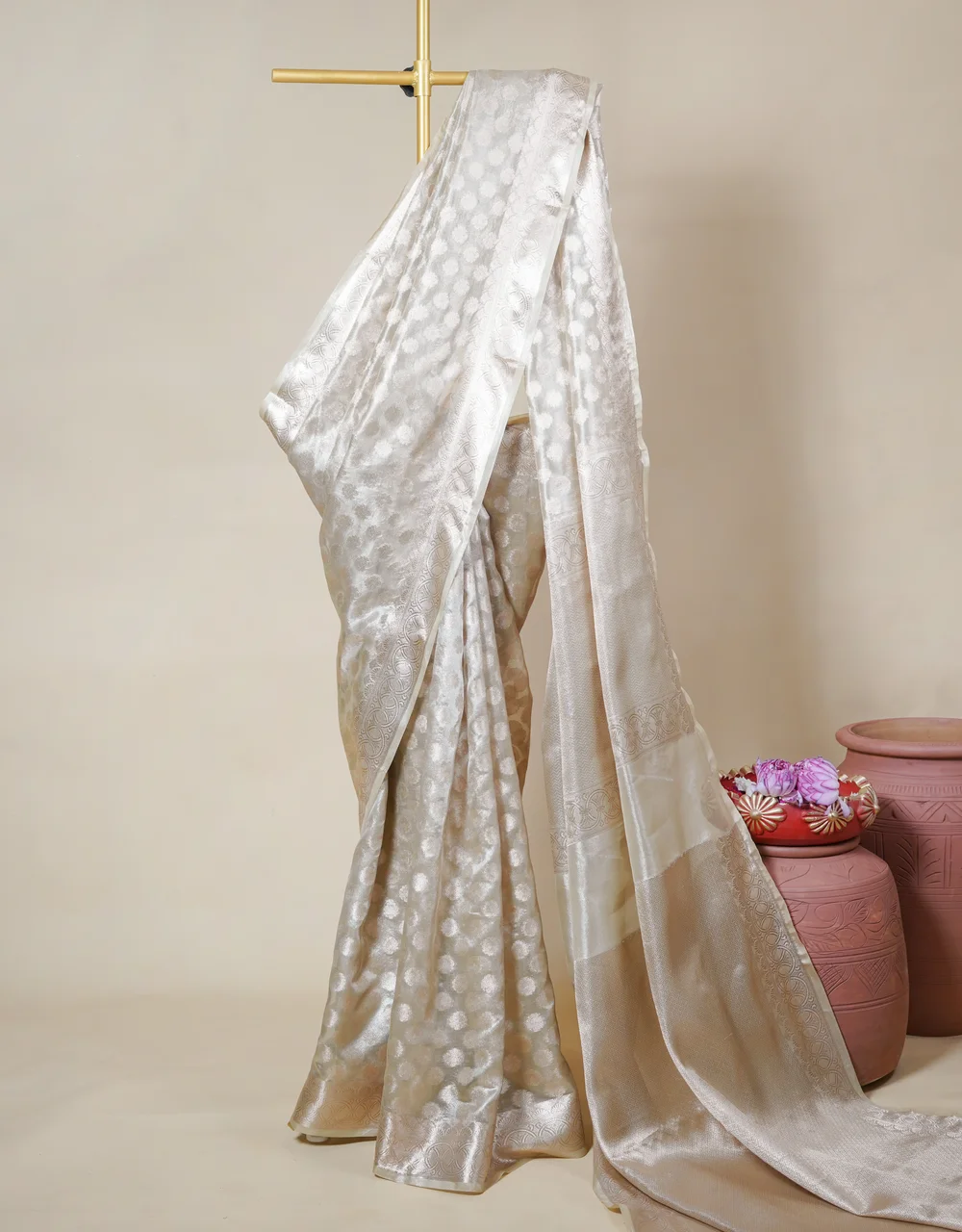 Green Cotton Tissue Banarasi Saree With Zari Buta Weave - View 3