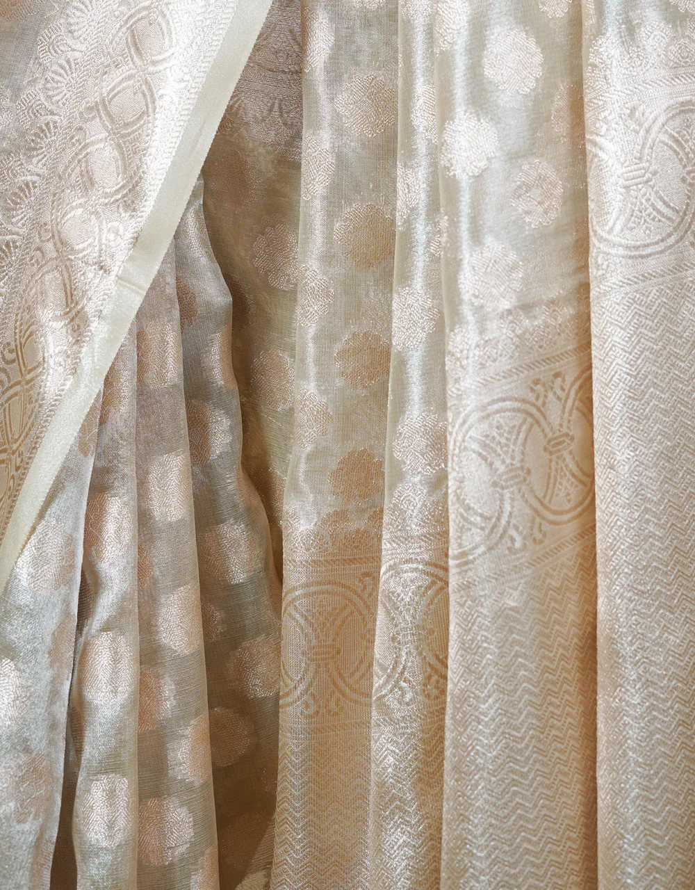 Green Cotton Tissue Banarasi Saree With Zari Buta Weave - View 6