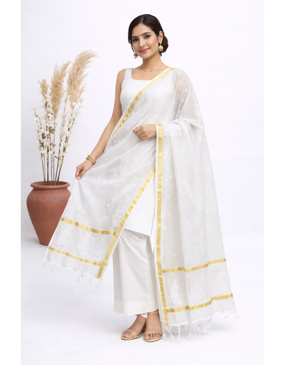 White With Golden Border Jacquard Dupatta - View 4