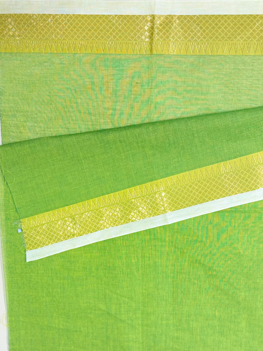 Green Handwoven Mangalgiri Pure Cotton Saree With Faux Golden Zari On Border - View 5