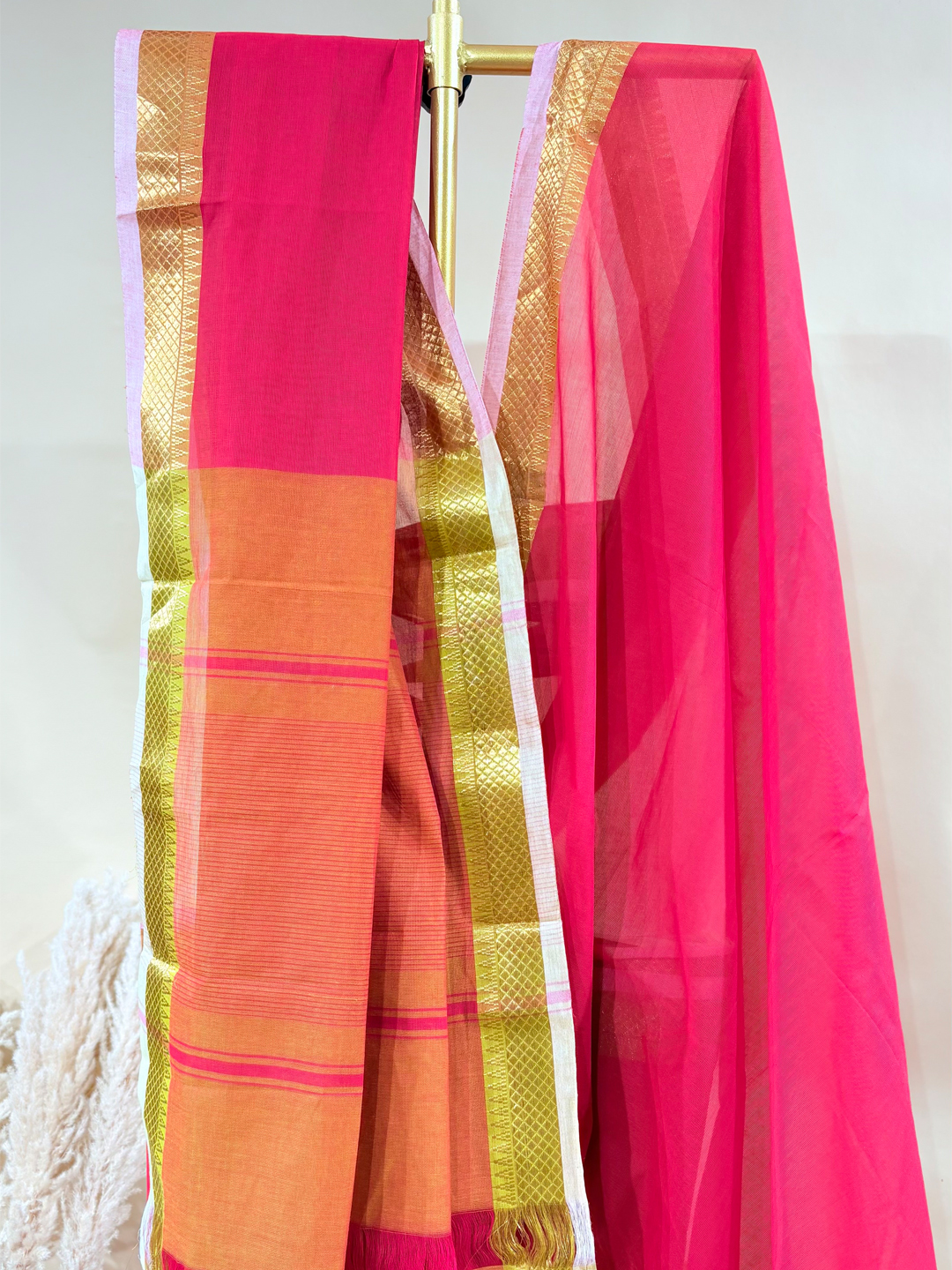 Red Handwoven Mangalgiri Pure Cotton Saree With Faux Golden Zari On Border - View 5
