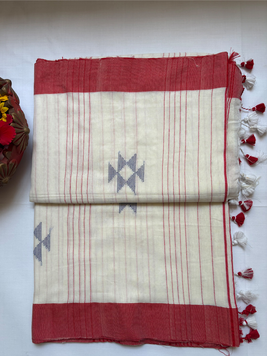 Off White Handspun Bengal Jamdani Pure Khadi Cotton Saree With Woven Threadwork