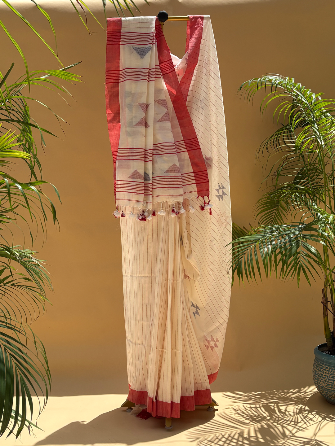 Off White Handspun Bengal Jamdani Pure Khadi Cotton Saree With Woven Threadwork