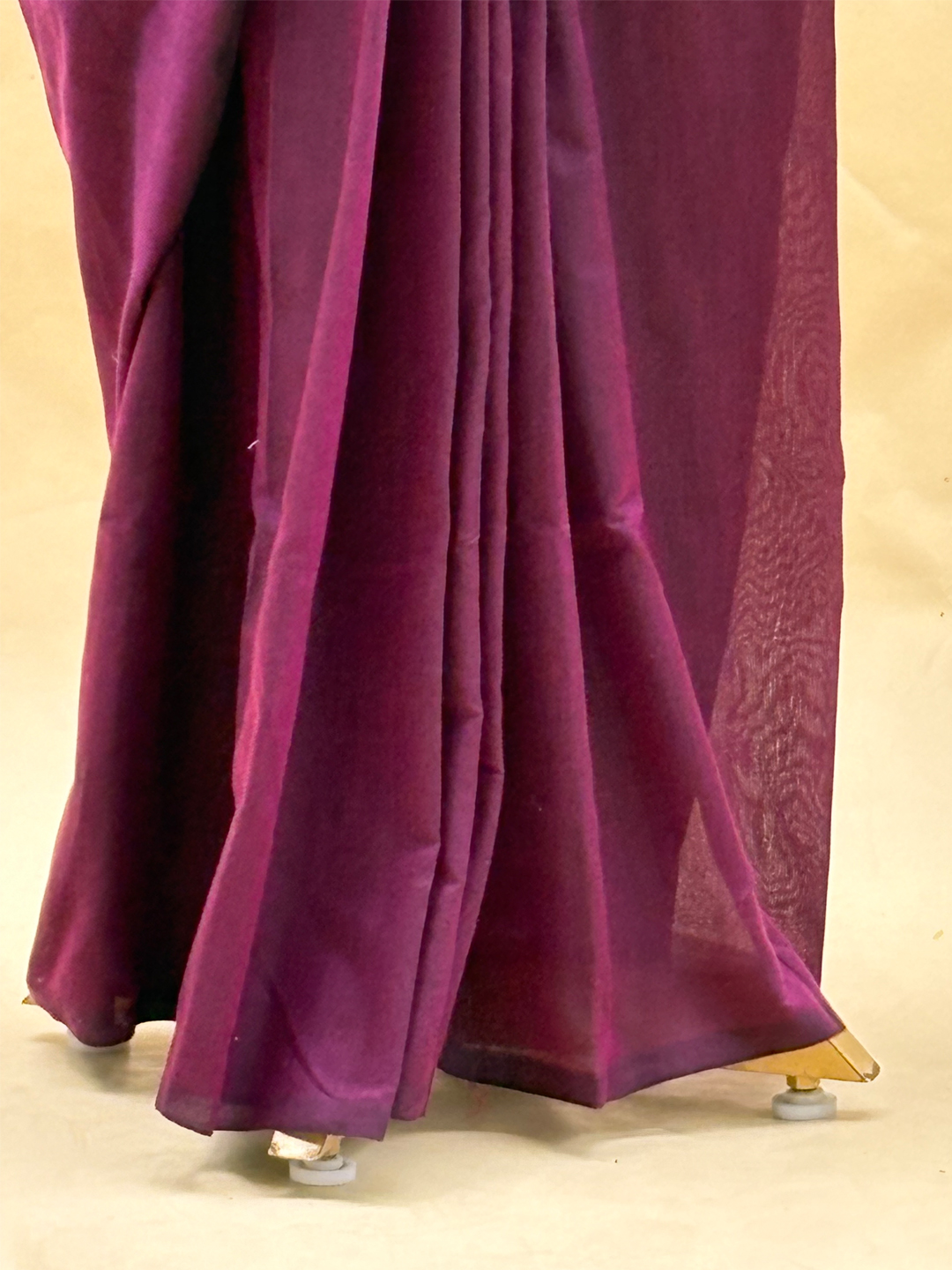 Wine Bengal Cotton Saree With Designer Printed Blouse Piece - View 6
