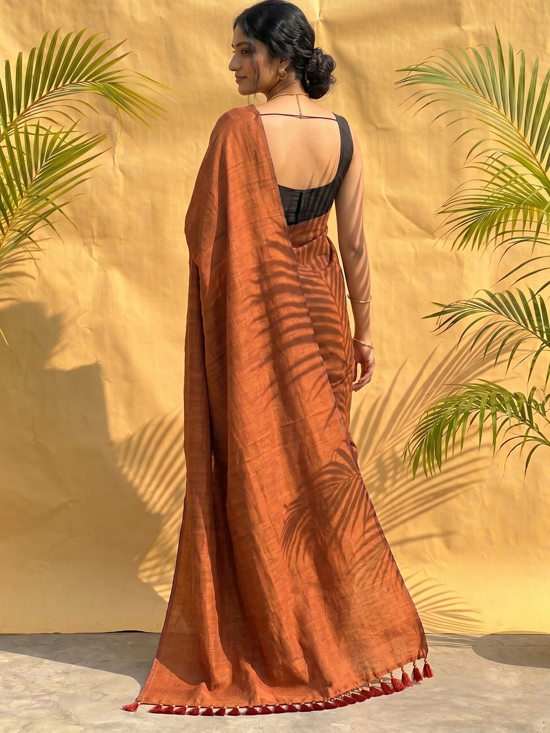 Brown Bengal Cotton Saree With Designer Printed Blouse Piece