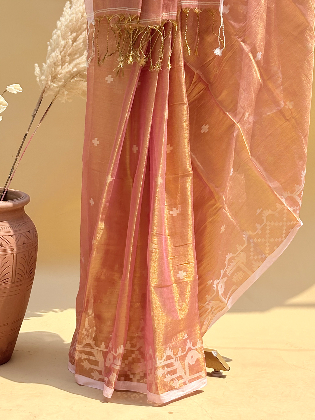 Peach Bengal Tissue Jamdani Work Saree - View 5