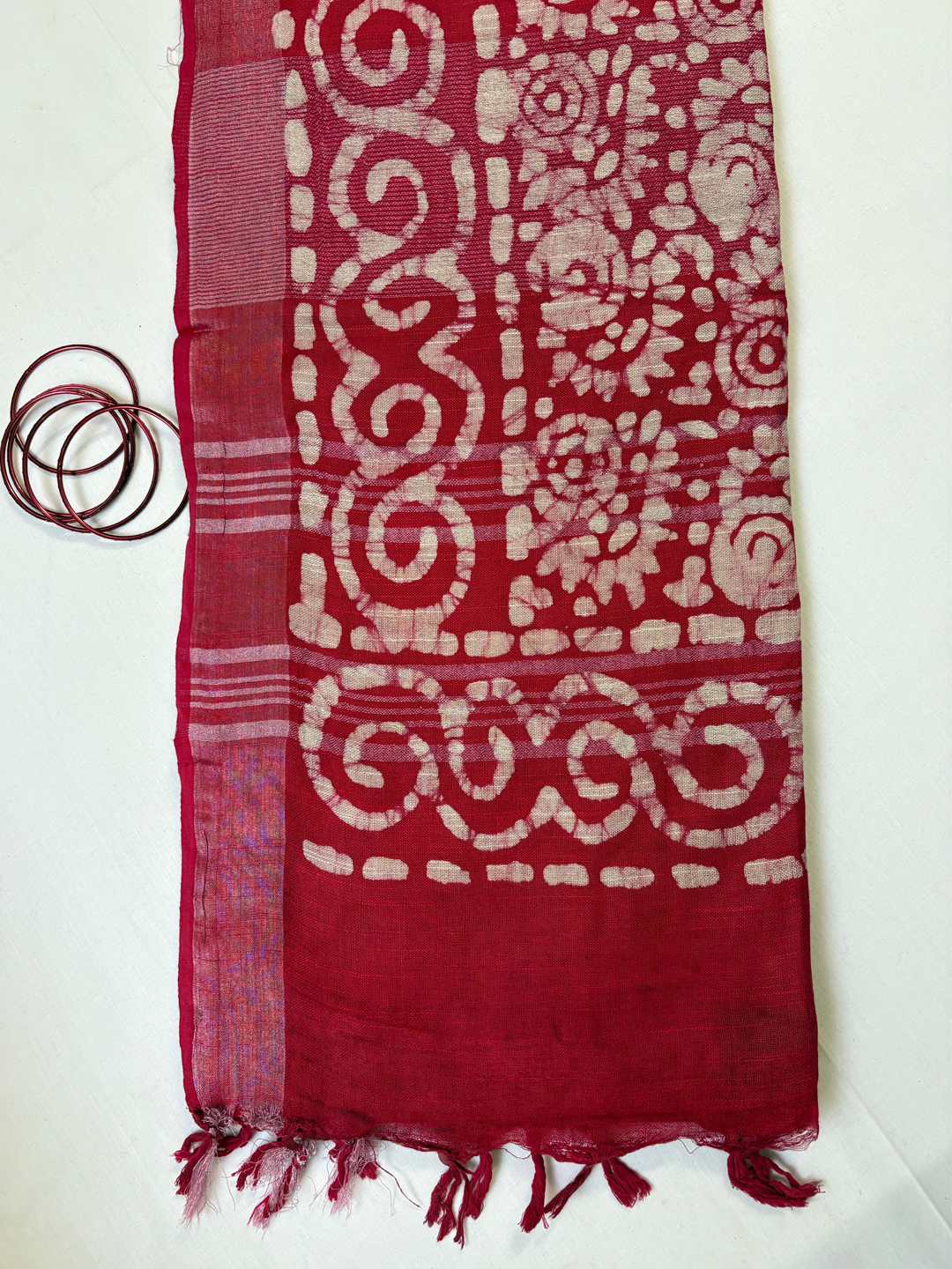 Indigo And Red Handwoven Bengal Linen Saree With White Batik Saree - View 6